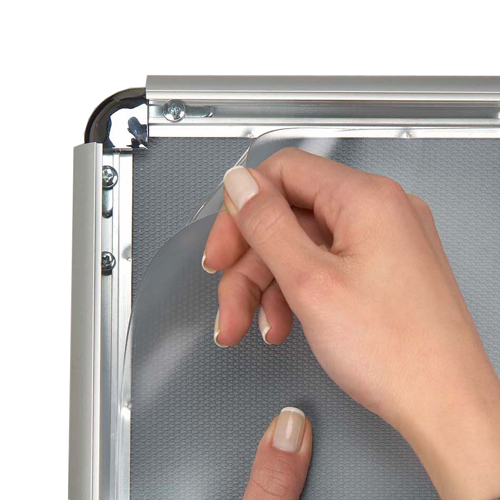 Клик-рамка алюминиевая с декоративными уголками
